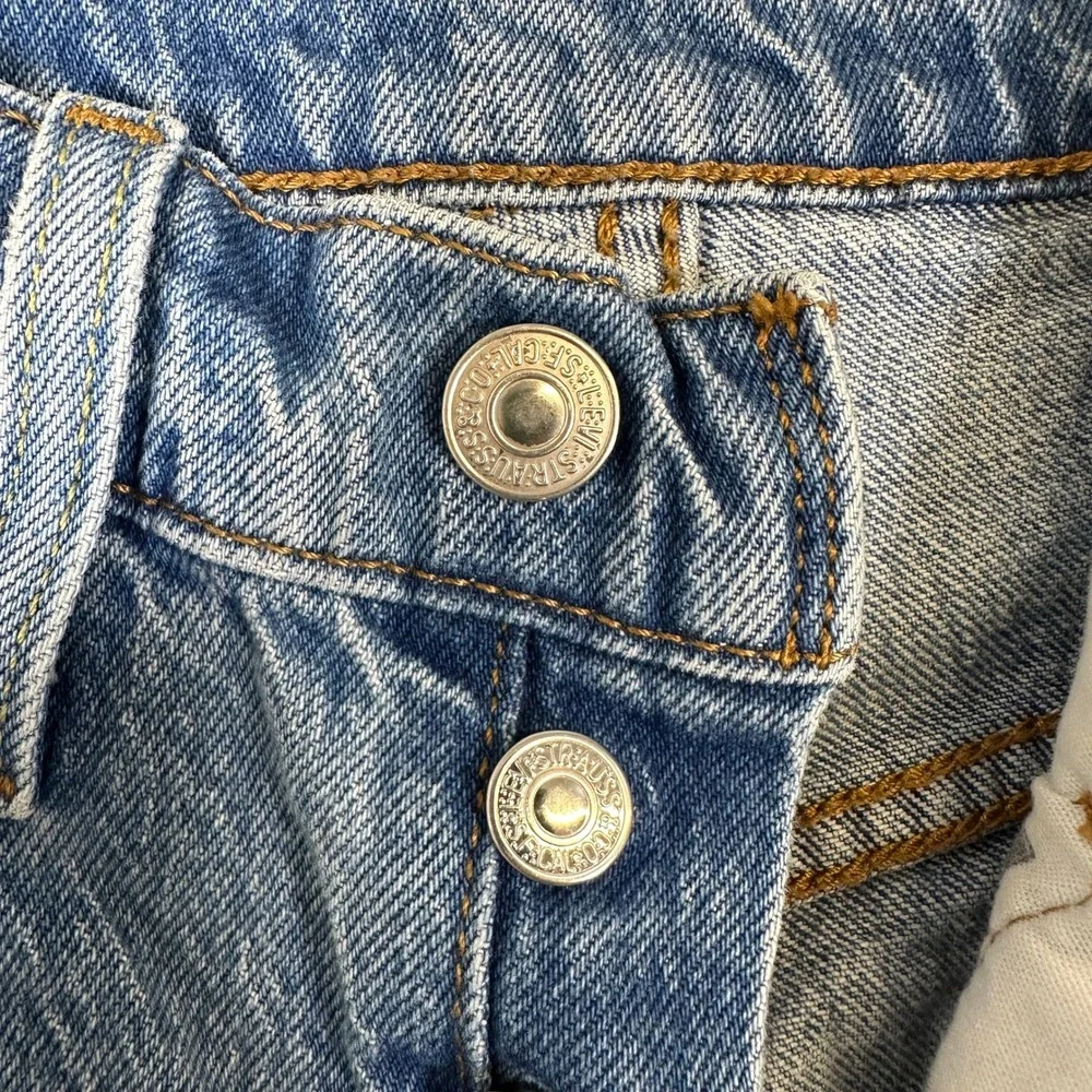 Levis 501 Original High Waisted Denim Shorts Blue Medium Wash Button Fly Size 24
